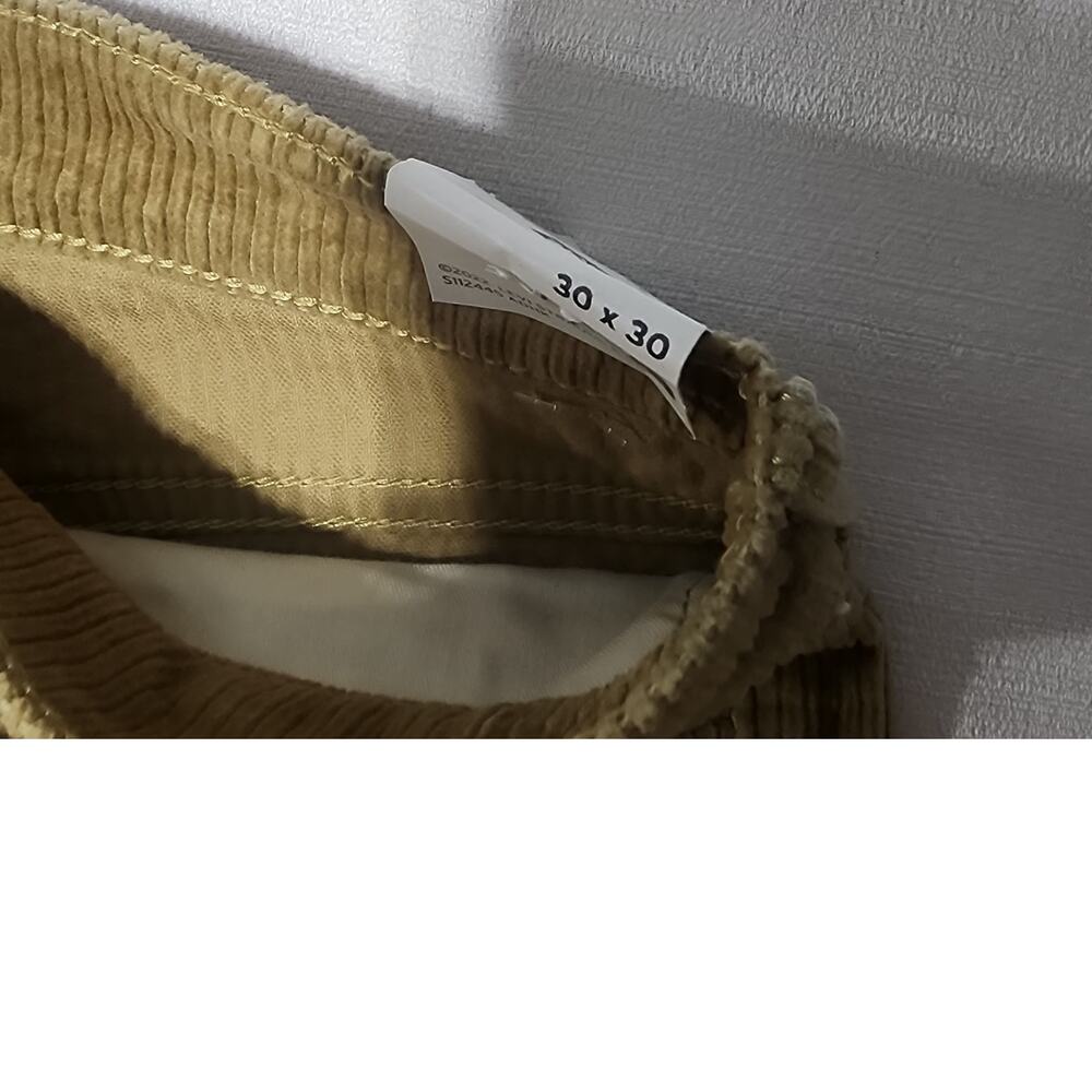 Levi's 314 mid rise 30 x30 corduroy women's - Picture 6 of 7